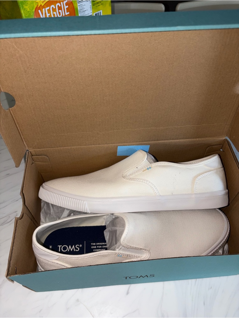 TOMS Men’s Baha Canvas Sneakers - White, Size 10 slip on new nib